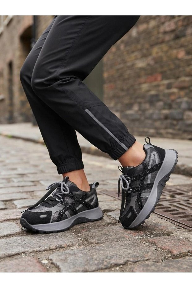 Black Stone Lace-Up Women's Casual Sports Shoes