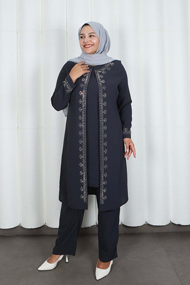 Large Size Mother's Set with Stone-Embellished Sleeves Gray Hnt2101