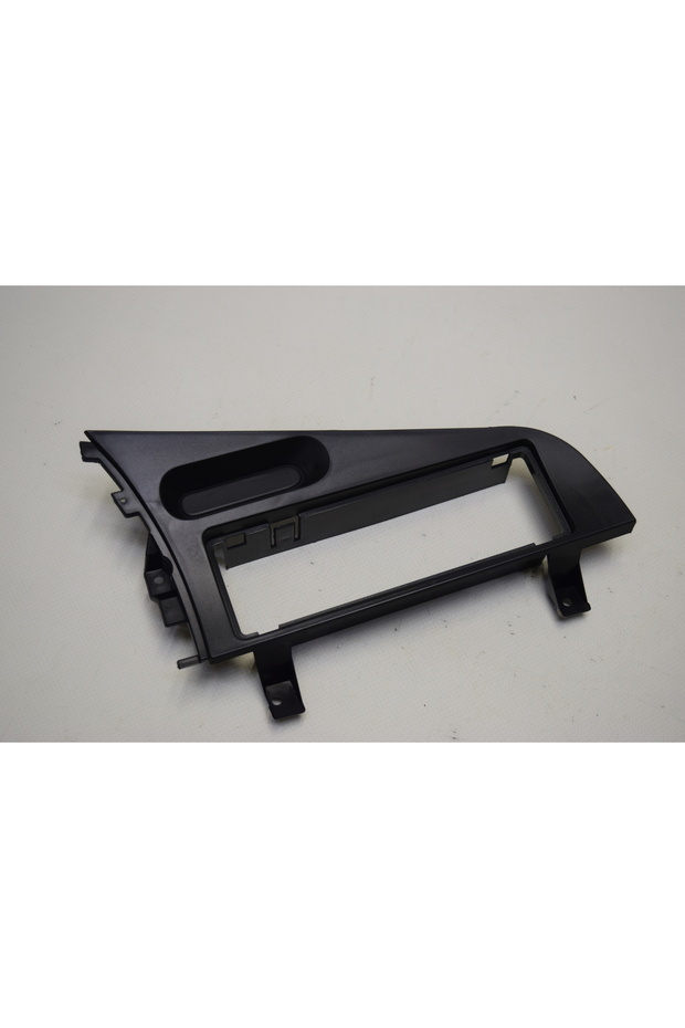 Palio Si̇ena 1996-2001 Model Intermediate Radio Tape Deck Frame