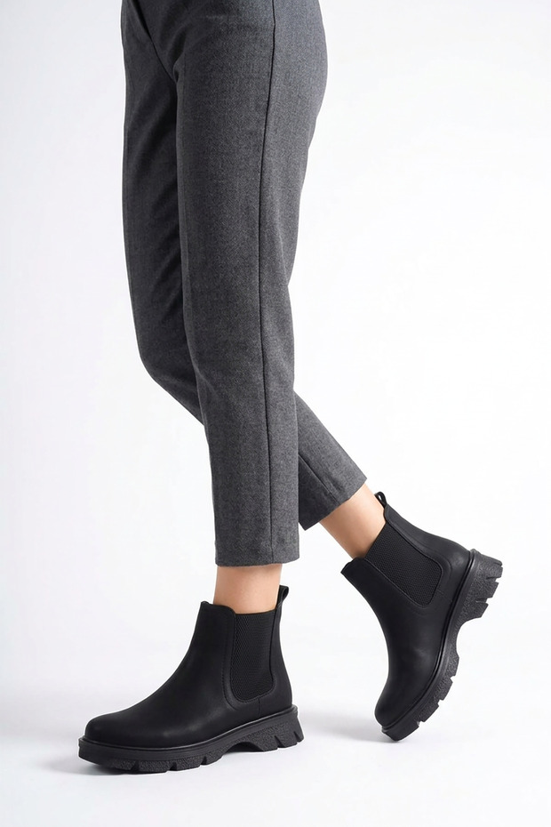 Dolas double rubber non-slip sole women's boot black emerald