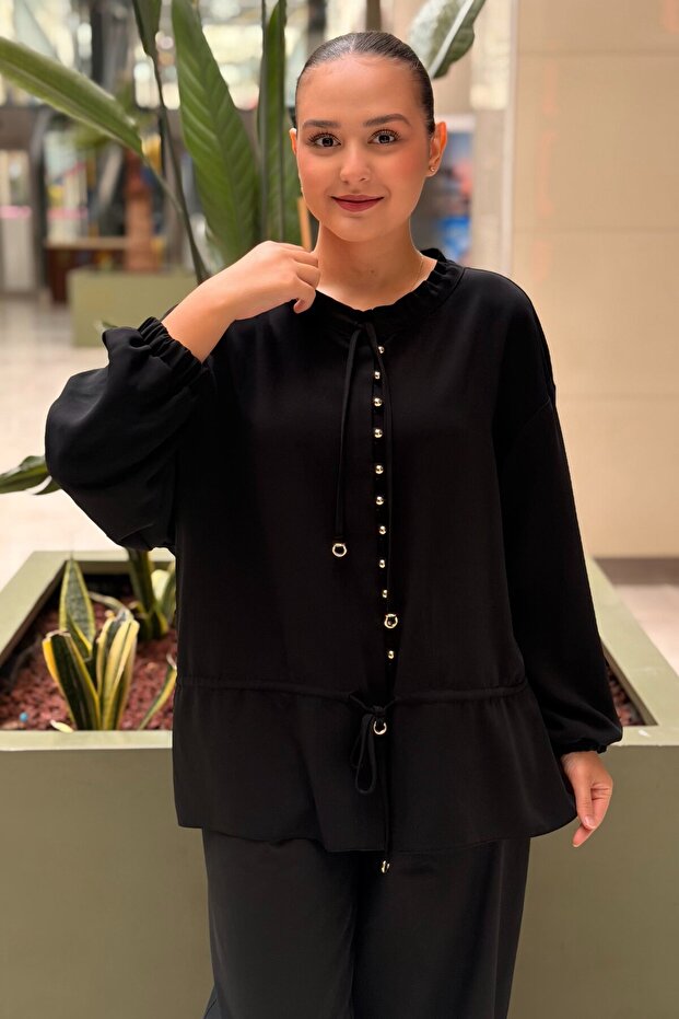 Open Collar Buttoned Shirt