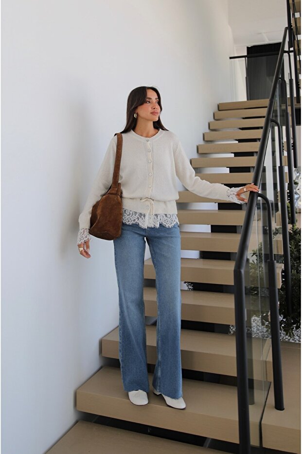 Blue Push up Straight Jean