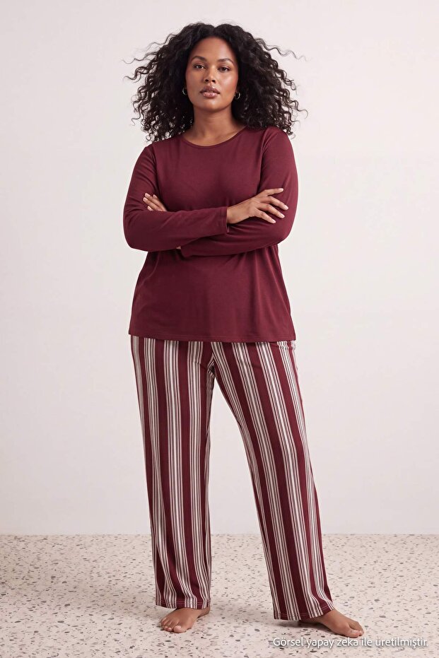 Bordo Çizgili Bisiklet Yaka Örme Büyük Beden Pijama Takımı TBBAW26AI00014