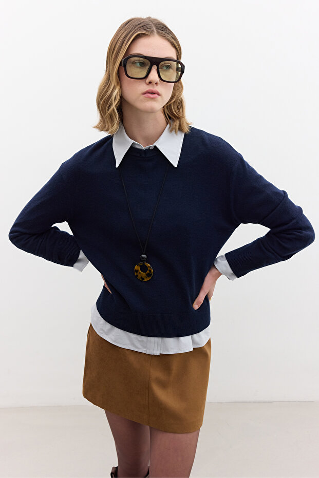 Soft Textured Knitwear Sweater Navy Blue