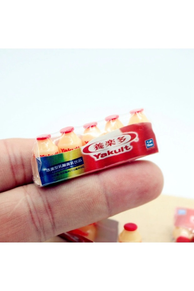 red 1/12 Dollhouse Miniature Food Play Supermarket Convenience Store Plastic Pack Lactic Acid Drinks