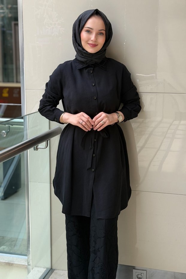Fuat Gürşen Collared Shirt with Embroidered Belt on the Back
