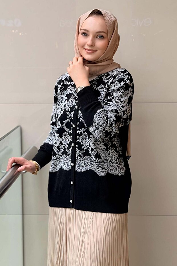 Pearl Buttoned Rose Patterned Knitwear Cardigan