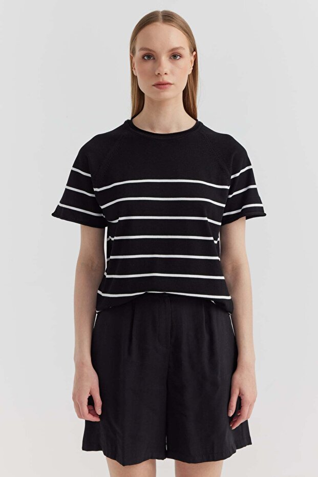 Women's Sausage Collar Striped Short Sleeve Knitwear T-Shirt