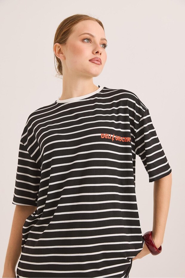 Black Cotton Crew Neck Loose Cut Cartoon up Printed Striped Short Sleeve T-Shirt
