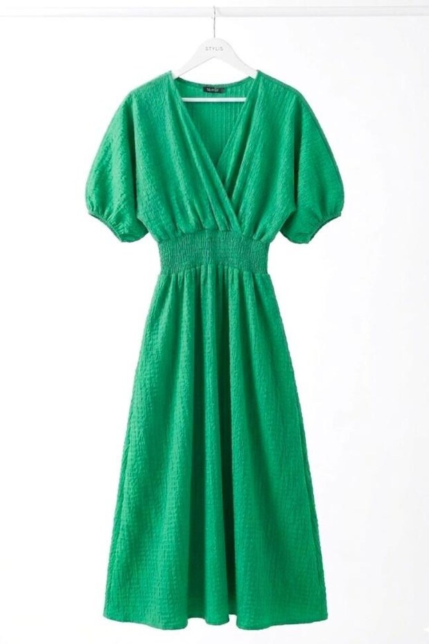 Green Polyester Fabric Double-Breasted Collar Dress with Gipeli Detail at the Waist, Midi Length, Comfortable Cut
