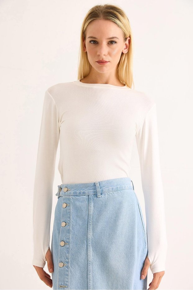 White Stretchy Fabric Crew Neck Long Sleeve Straight Cut Blouse with Finger Loop Detail