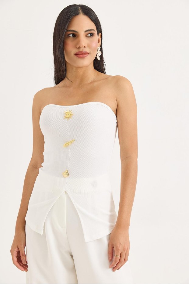 White Ottoman Fabric Strapless Collar Slim Fit Ribbed Knitted Blouse with Metal Button Detail on the Front