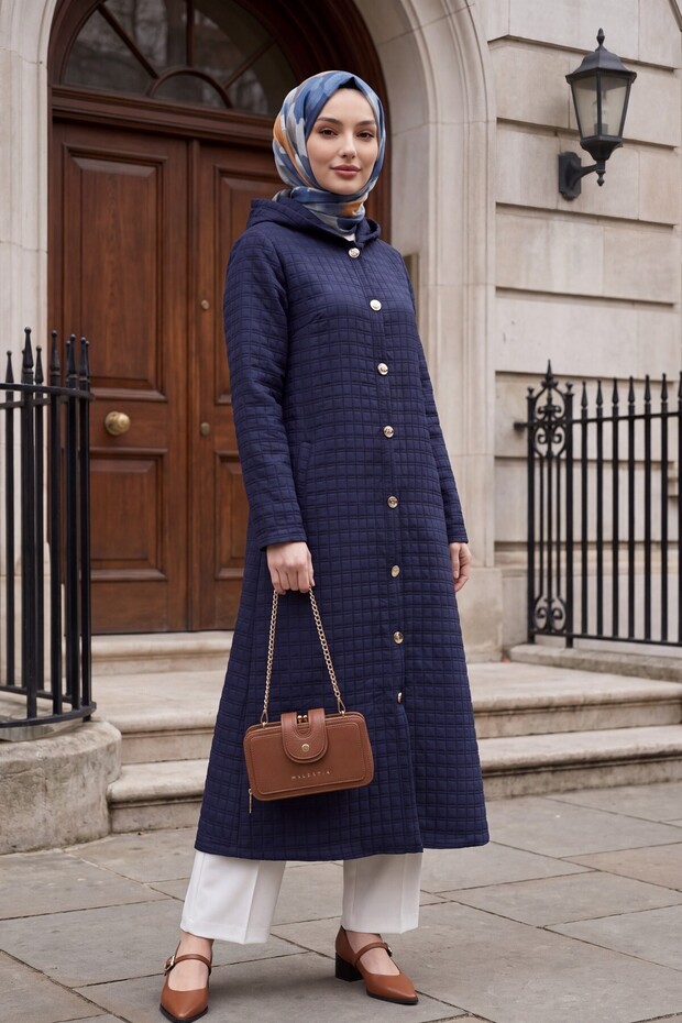 Long Quilted Coat with Chain Detail on the Collar - Navy Blue