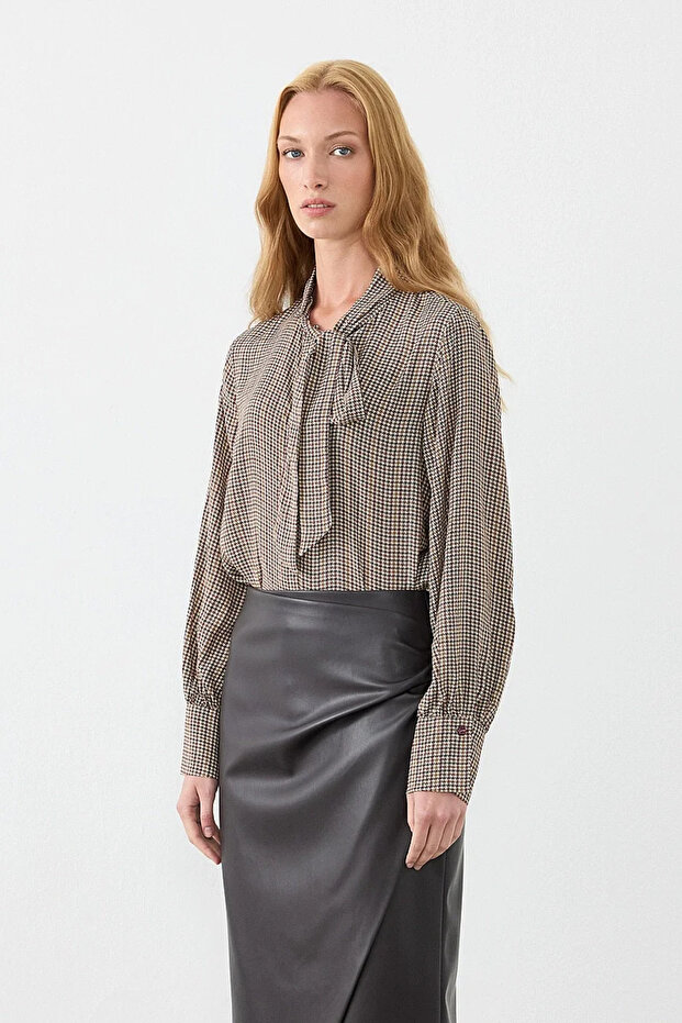 Scarf-Houndstooth Shirt - Beige