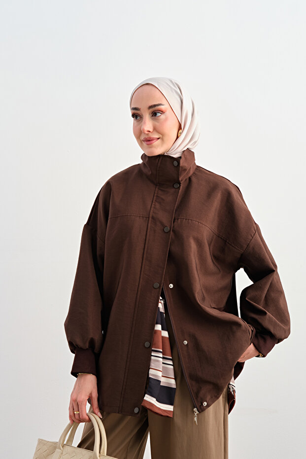 Women's Snap Detail Hidden Zipper Ribbed Parachute Jacket Brown