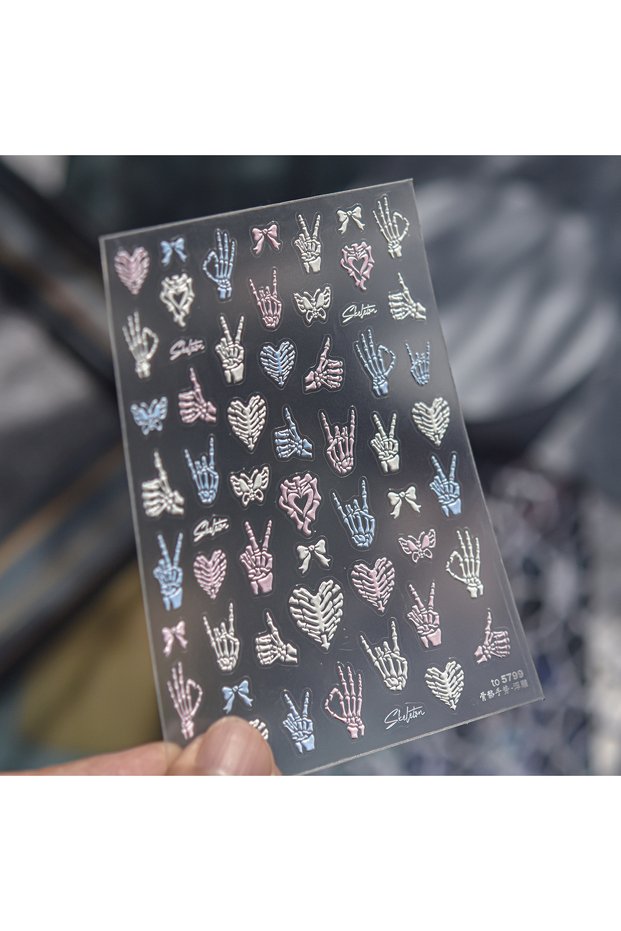 1pcs 1Pcs Cute Colored Skull Cat Nail Stickers Skull Hand Shaped Heart and Star Pattern Self-adhesiv