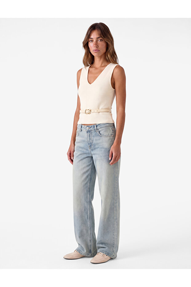Belt Detailed Towel Textured Crew Neck Sleeveless Blouse