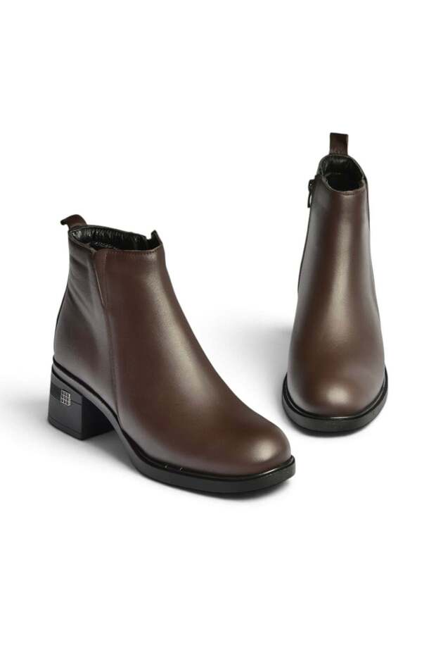 Z555200203 Brown Genuine Leather Thick Low Heeled Women's Boots
