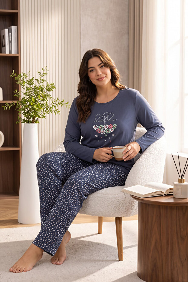 Seasonal Fabric Crew Neck Long Sleeve Large Size Women's Pajama Set 400