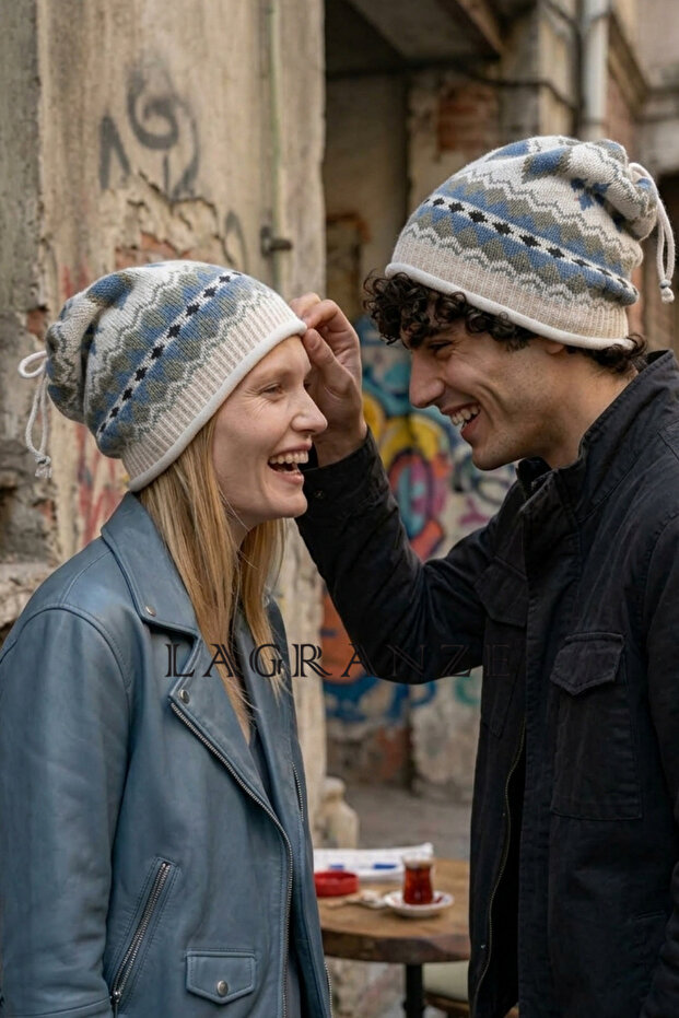 Multifunctional Patterned 2-in-1 Unisex Beanie and Neck Warmer