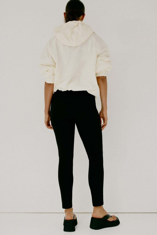 Fitted ankle-length trousers