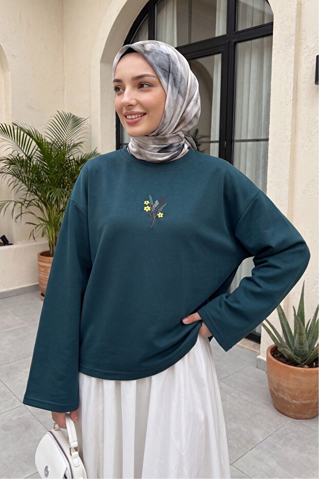 Floral Embroidery Round Neck Loose Combed Cotton Blouse -Petrol
