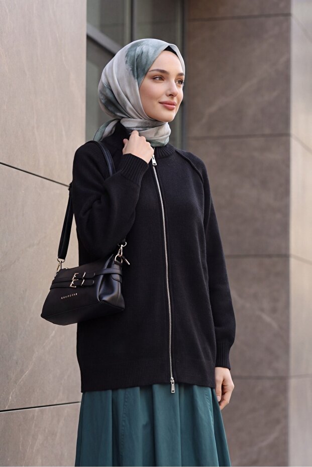 Half-Collar Zippered Knitwear Cardigan with Stitching Details - Black