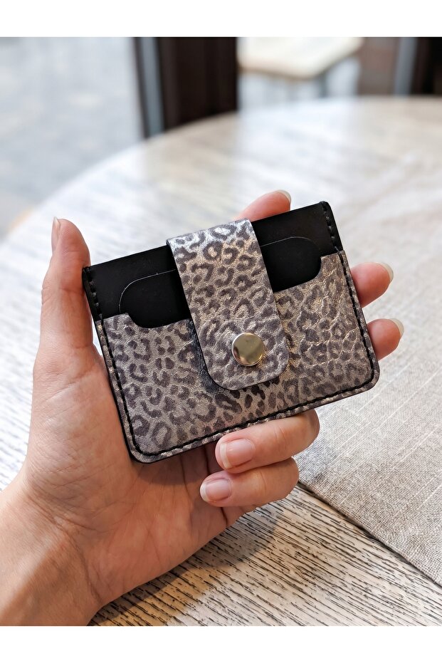 Silver Leopard Patterned Women's Snap-Fastener Leather Card Holder