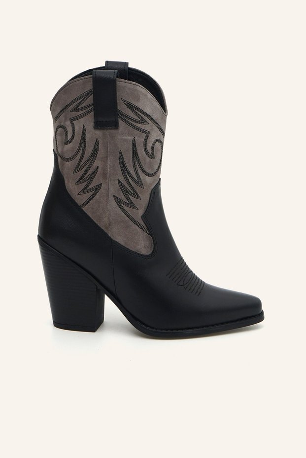 Siyah Jolene Western Bot