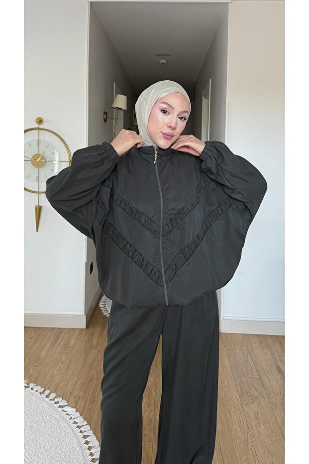 Molly Nelly Women's V-Piece Zippered Pants Suit