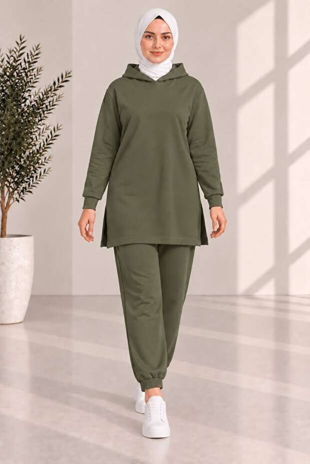 Women's plus size tracksuit set with side slit detail