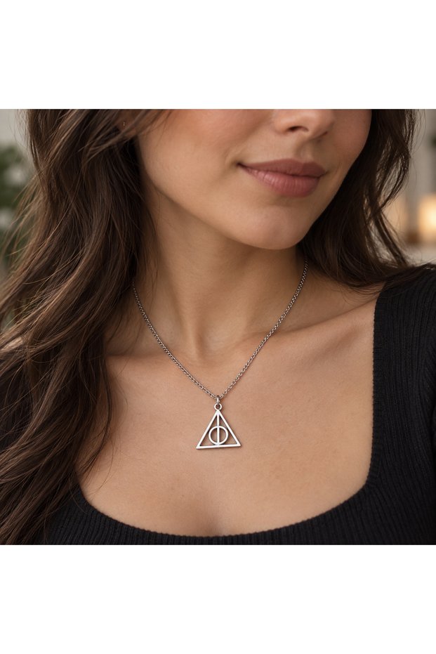 Silver Color Necklace with Triangle and Circle Symbols – Minimal Design Unisex Accessory
