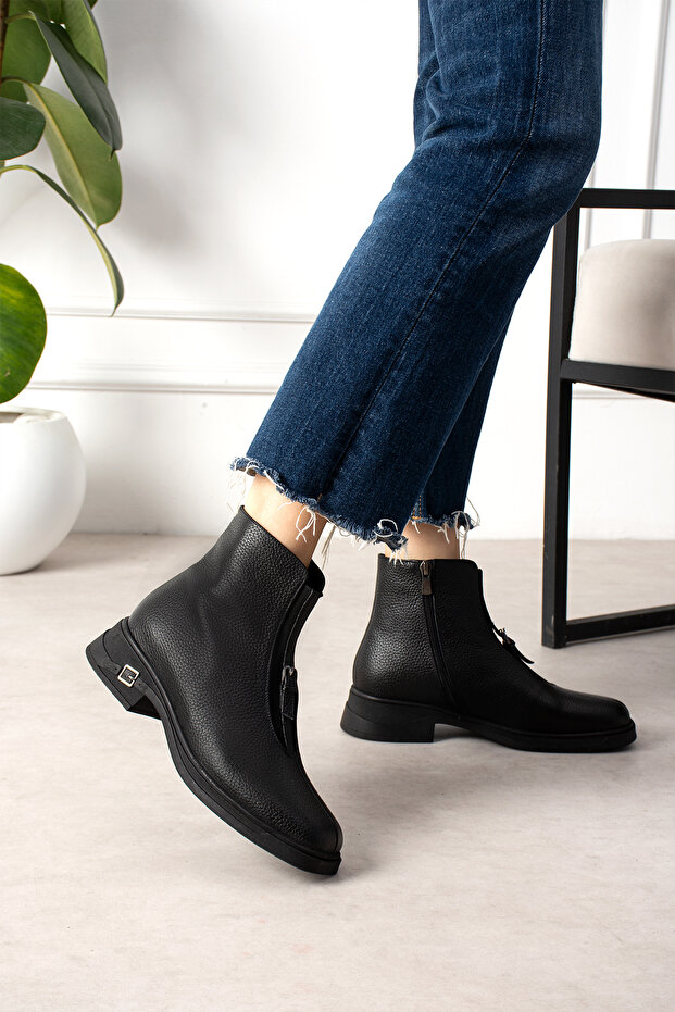 Triana Women's Genuine Leather Zippered Elastic Black Casual Boots