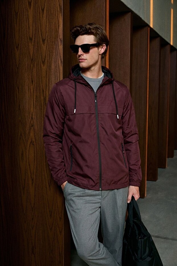 Men's Casual Burgundy Hooded Raincoat & Windbreaker with Zipper Pockets