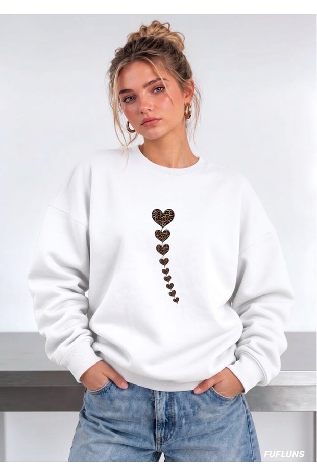 Leopard Hearts Printed Oversized Women's Crewneck Sweatshirt