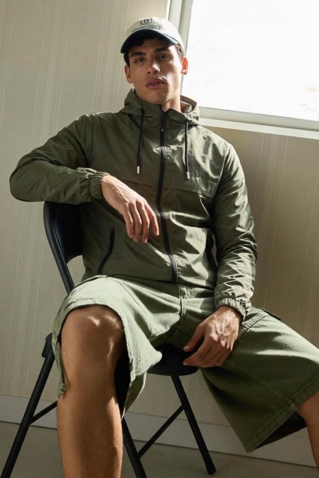 Men's Seasonal Khaki Lined Raincoat & Windbreaker with Pockets