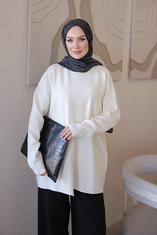Modest Tunics - Cream - Regular fit