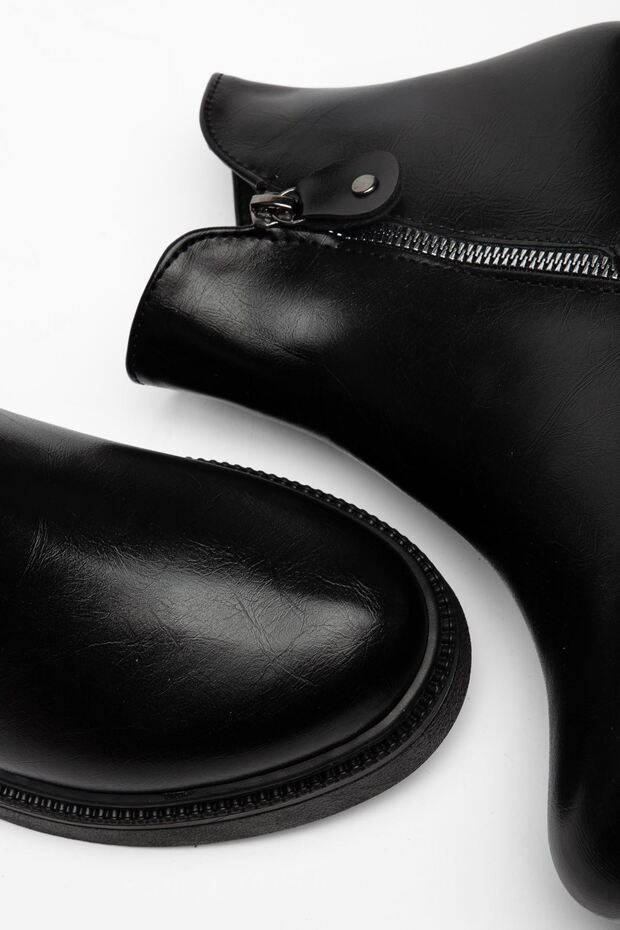 Minel Women's Zippered Black Shiny Leather Boots