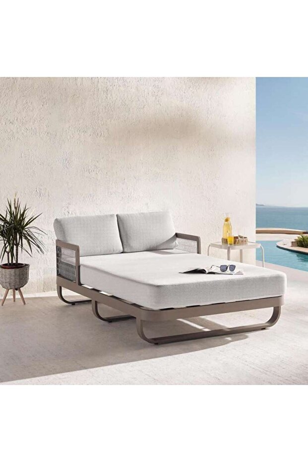 Artisan Outdoor Lounger-light Brown