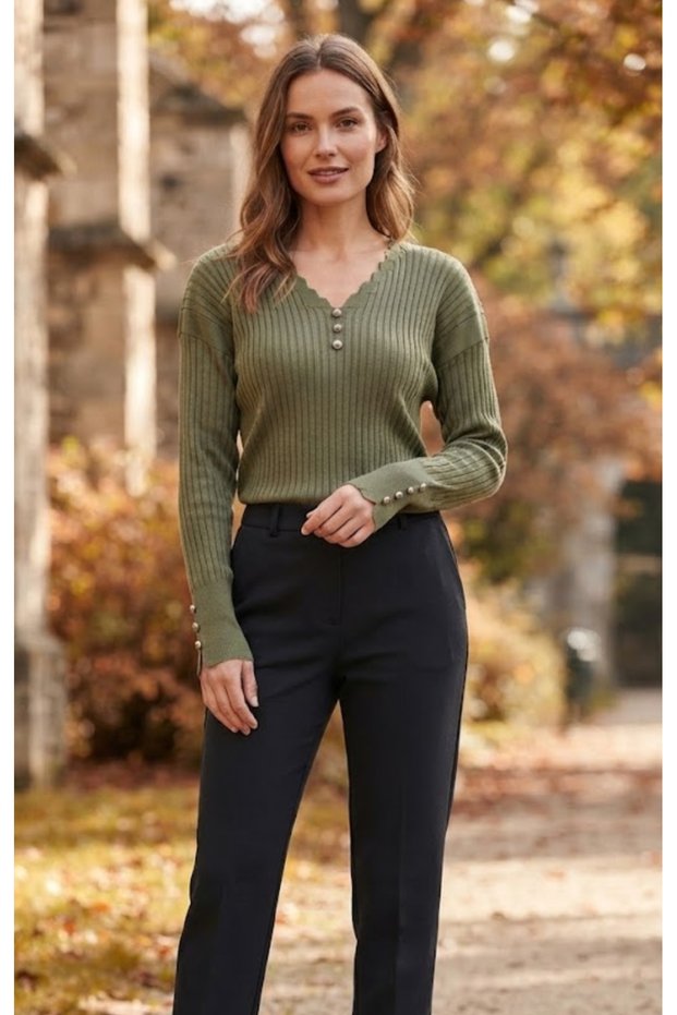 New Season Sports Cut-Out Flexible Knit Sleeves with Ruched Sleeves and Button Detail Women's Knitwear Sweater