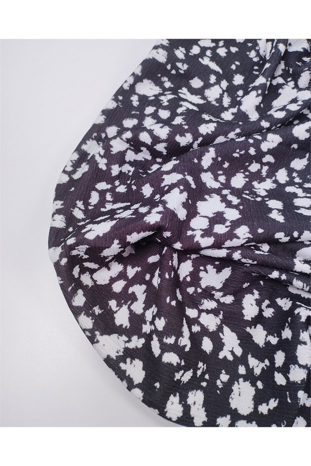 Black with White Pattern Thin Soft Crinkled Jersey Fabric for Dresses & Blouses 150X200Cm