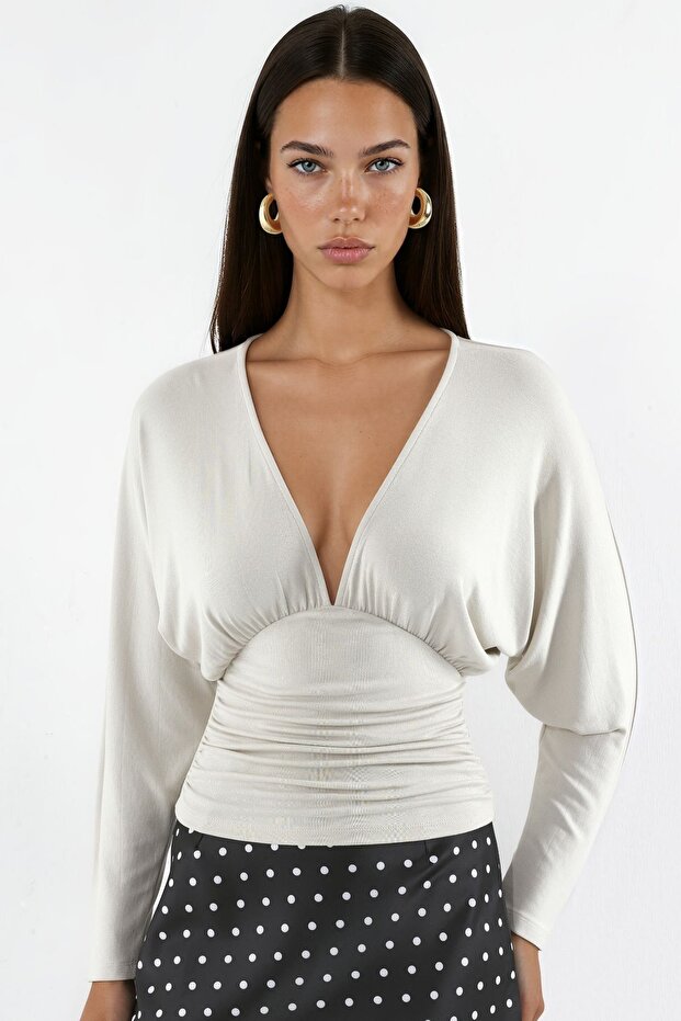 Loose Cut V-Neck Knitted Blouse