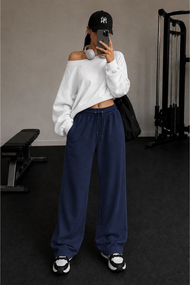 Women's New Season Boat Neck Sweatshirt - Loose Leg Sweatpants 2-Piece Set