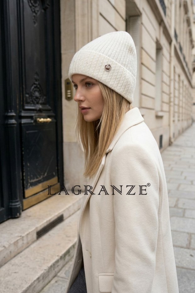 Knitwear Women's Beanie with Metal Flower Accessories