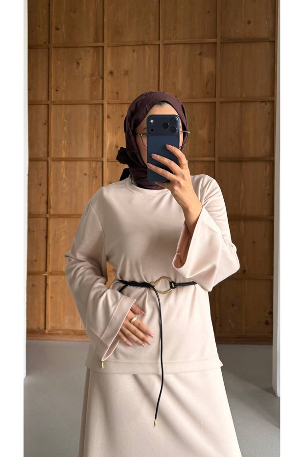 Women's Hijab Two-Piece Set Tunic-Skirt Comfortable Fit Top and Bottom Set