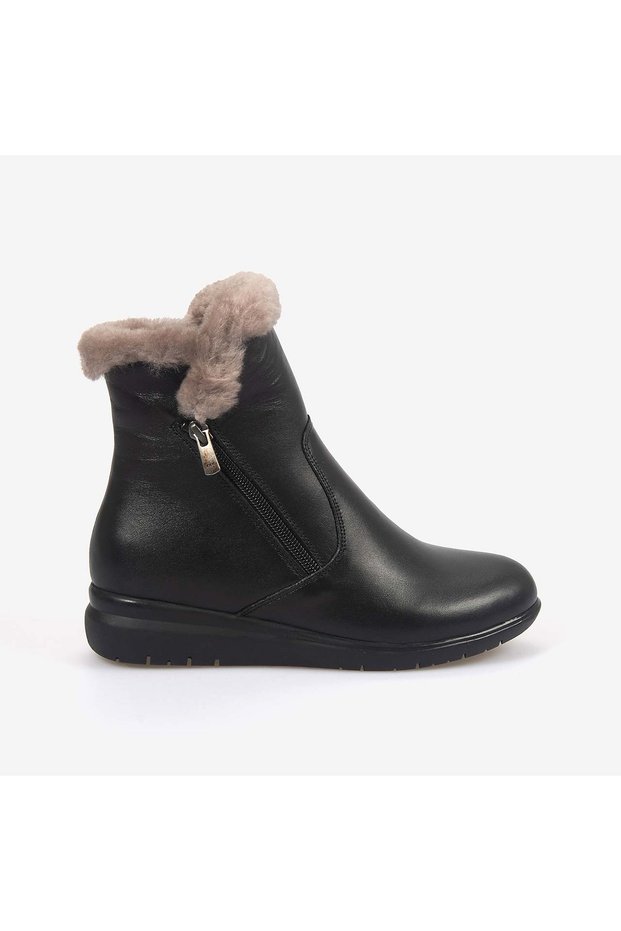 Women's Rubber Sole Fur Lined Zippered Genuine Leather Boots 6317