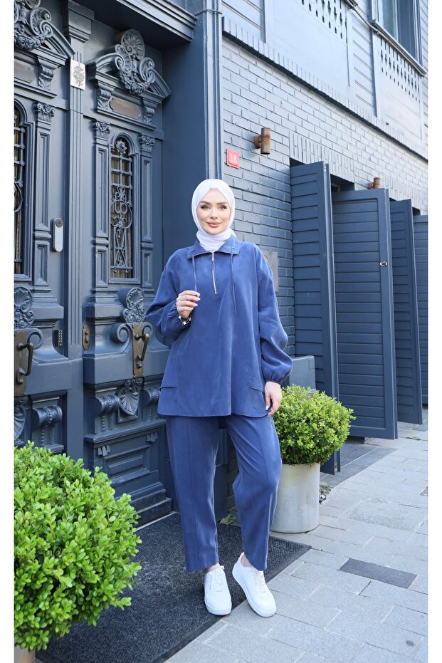 Tencel Suit with Zippered Collar
