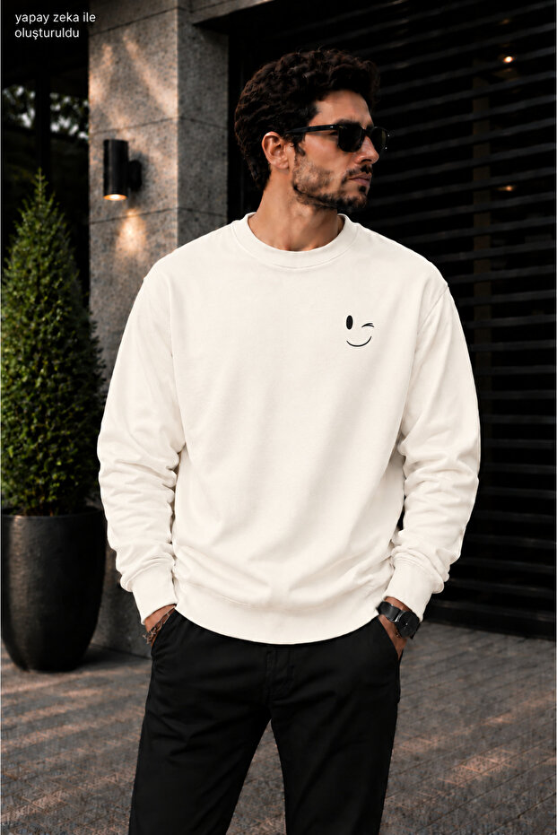 Men's Minimal Smiley / Winking Face Crew Neck Casual Regular Fit Sweatshirt