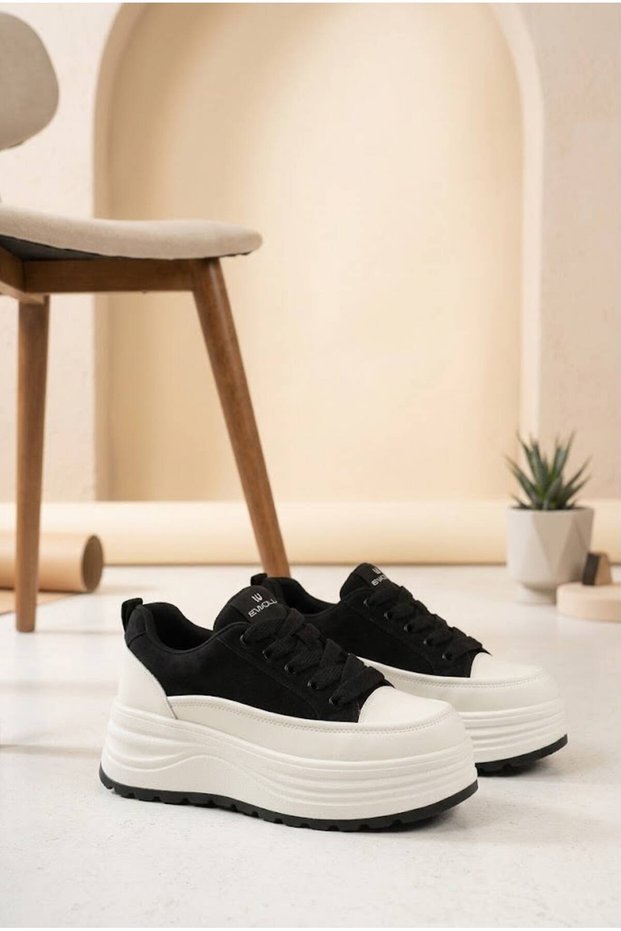 Women's High Platform Sole Sneaker Lace-Up Contrast Toe Comfortable Walking and Casual Sports Shoes Thick Sole Sneaker