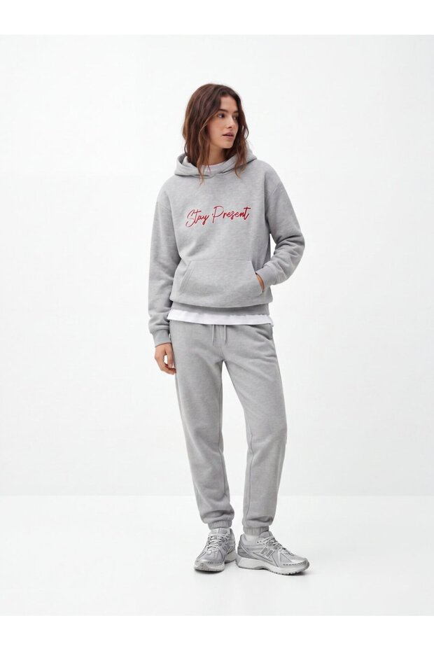Regular Fit Letter Printed Grey Sweatshirt with Pocket Detail
